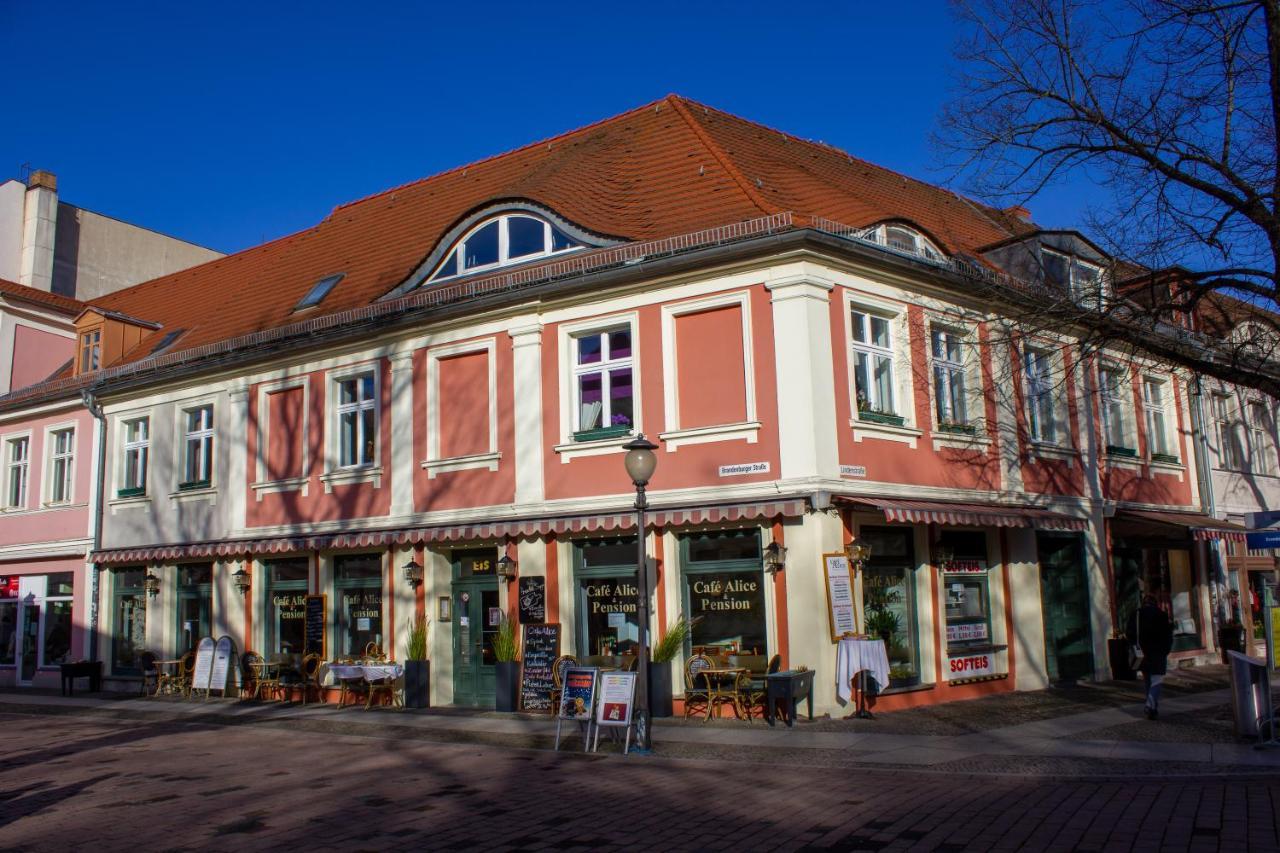 Cafe Alice & Pension Gmbh Potsdam Eksteriør bilde